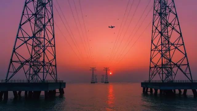 高壓電線為什么不能埋進(jìn)地下？