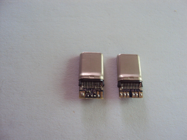 USB3.1 TYPE-C TO USB3.0 AM,MICRO M 拉伸外殼帶電容電阻